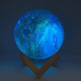LULEDA MANE - Galaktische Mondlampe für himmlische Erholung in Deinem Zuhause